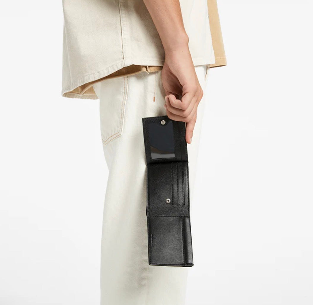 Noah Wallet Status Anxiety - Black