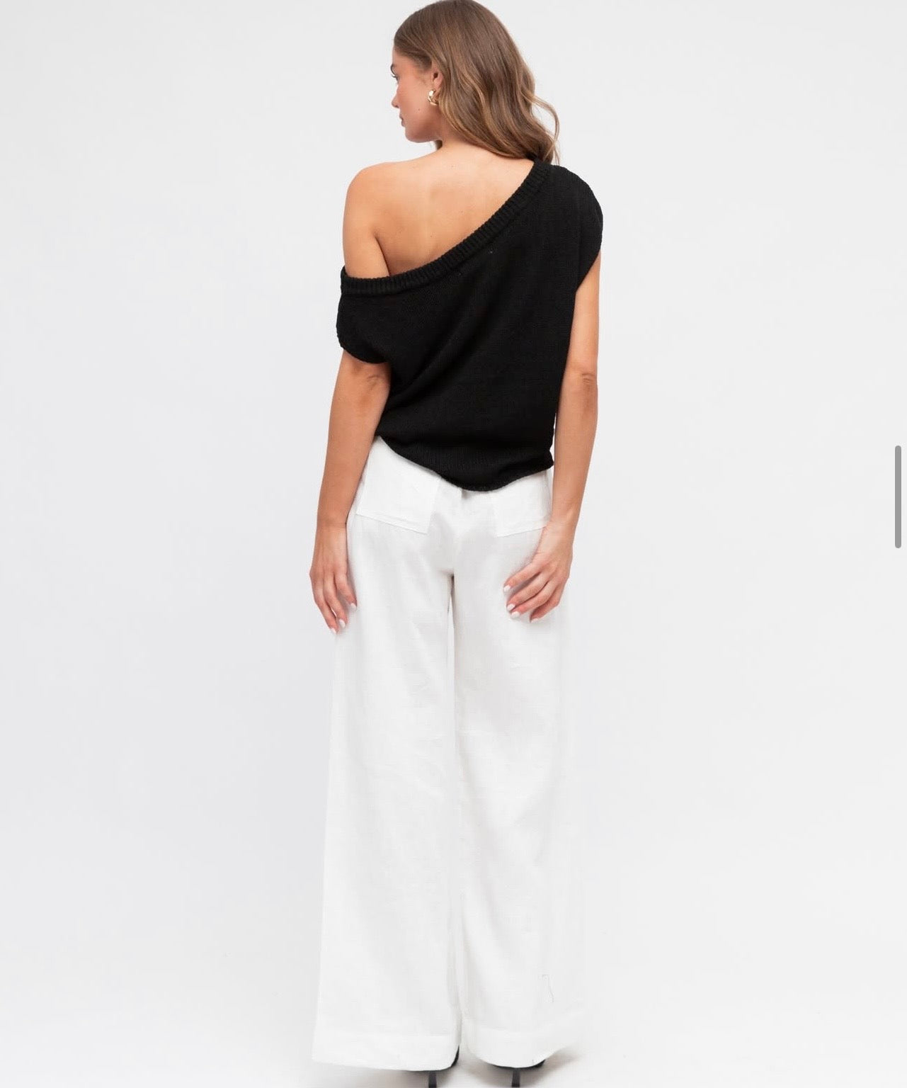 White closet linen pants white