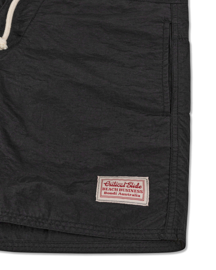 FIRST POINT 16" BOARDSHORT vintag e black
