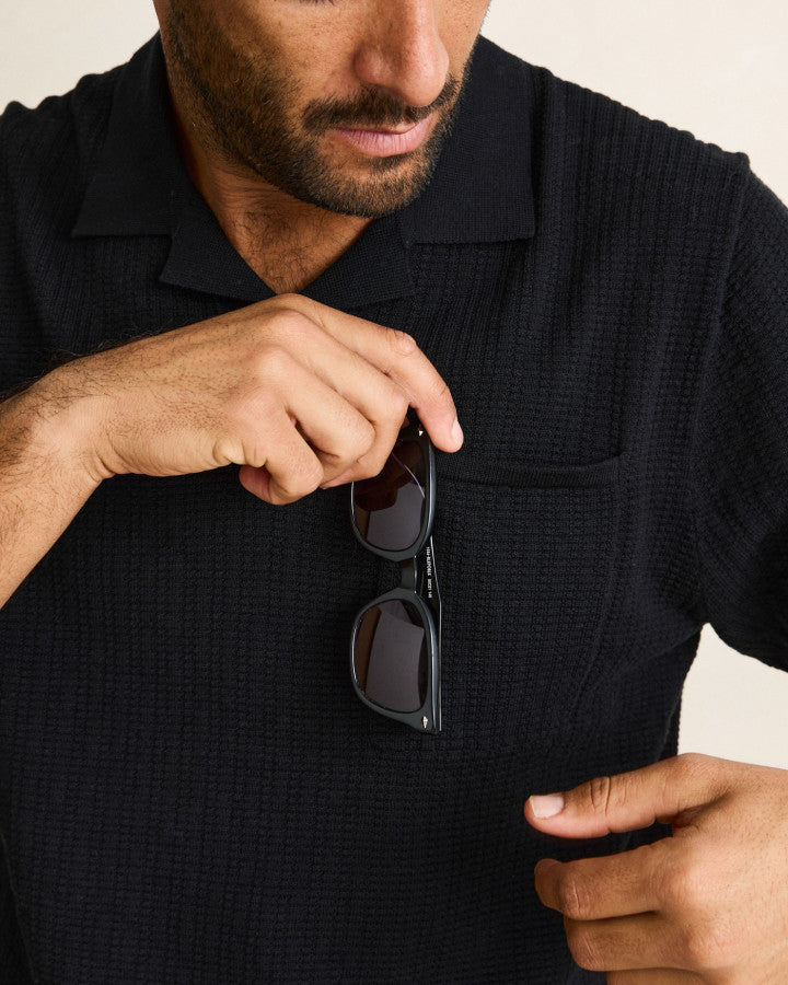 TEXTURED KNIT JOHNNY POLO black