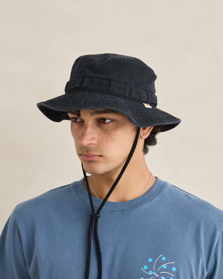 WORN PATH BOONIE black