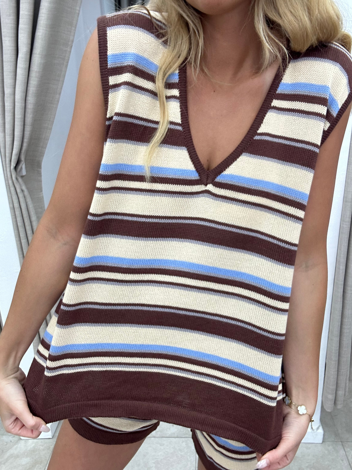By Frankie Blue/Choc Knit Set - V-Neck
