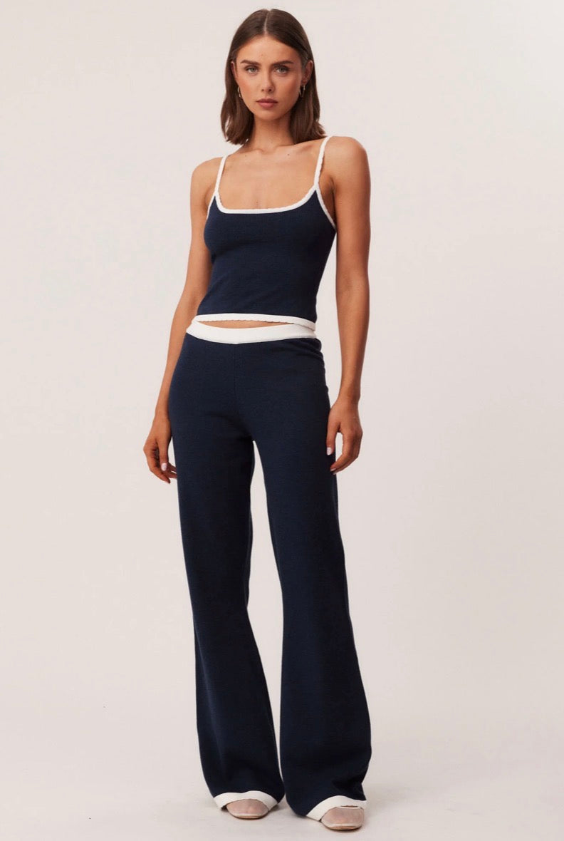 Everleigh Top Navy - SNDYS