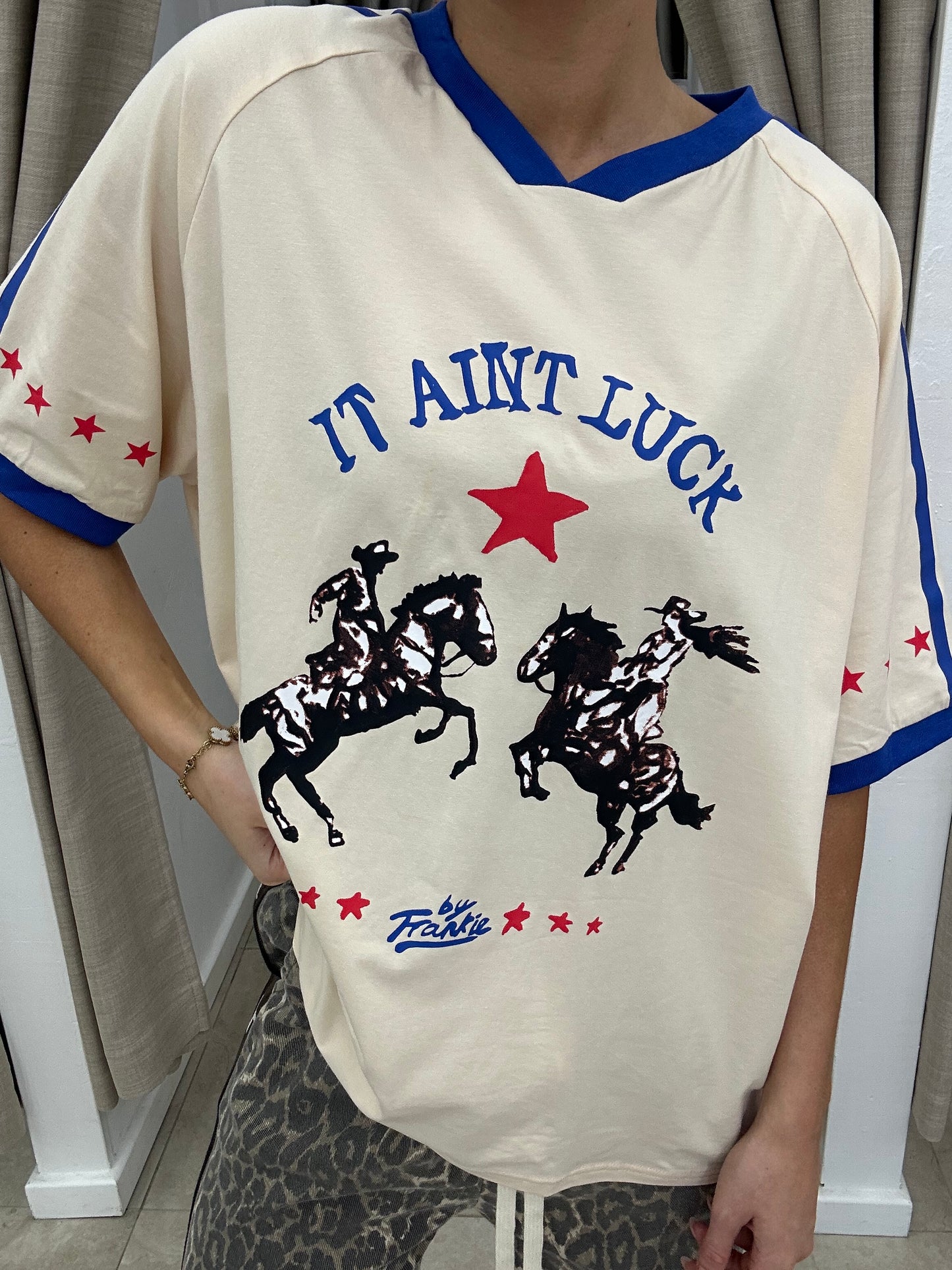 It Ain't Luck Horse Tee Beige/Blue - By Frankie