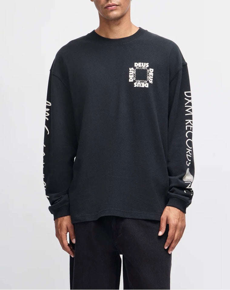 Defacto Ls Tee Black - Deus Ex Machina