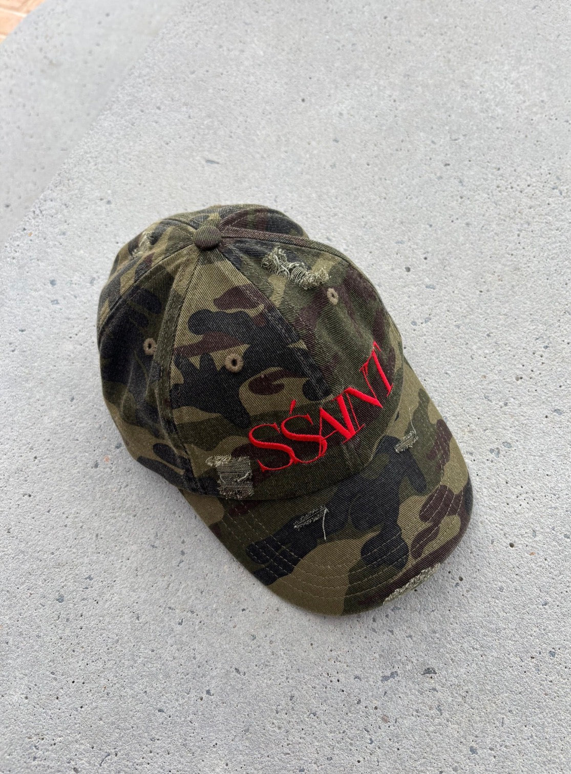 Ssaint camo dad cap cherry