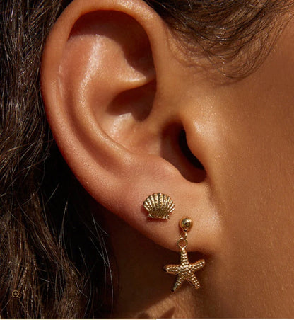 Shelli Gold Studs - Arms of Eve