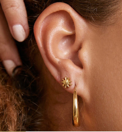 riley gold hoop small arms of eve