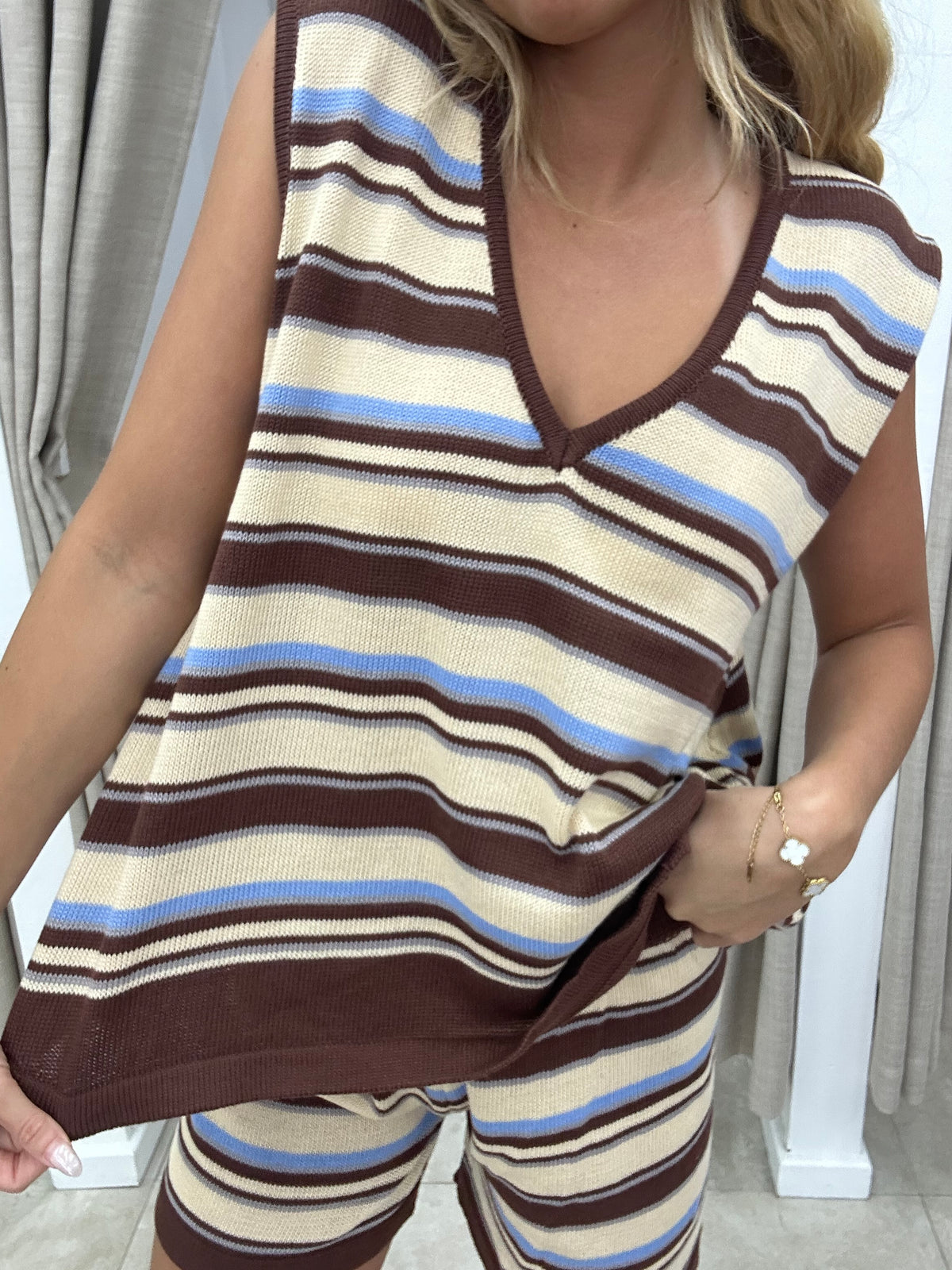 By Frankie Blue/Choc Knit Set - V-Neck