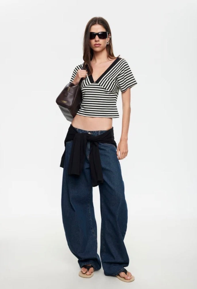 Bloom Icon Tee - Onyx Stripe Lioness