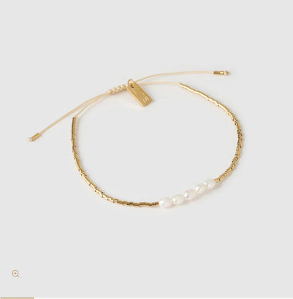 Seline Gold and Pearl Bracelet - Arms of Eve