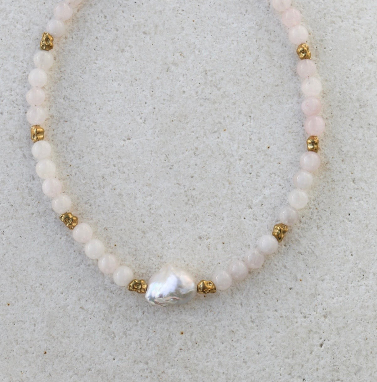 Large pearl beaded neclace