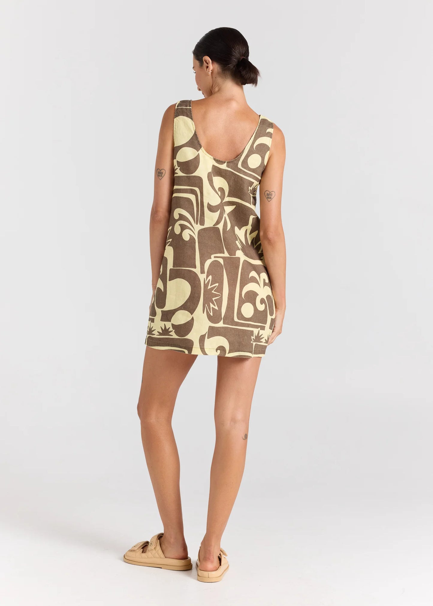BEACHCOMBER U SHIFT DRESS banana