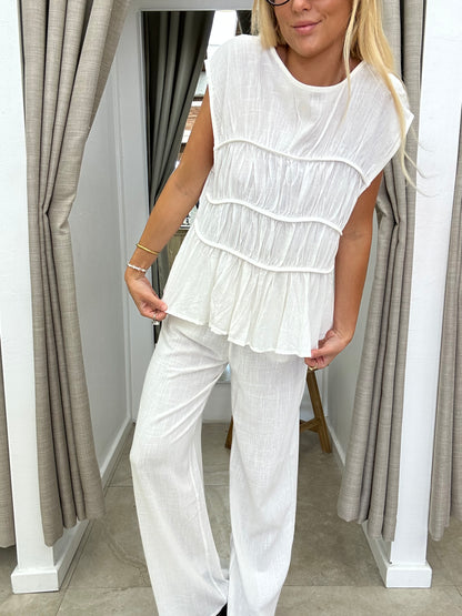 Delilah Set By Frankie White Top