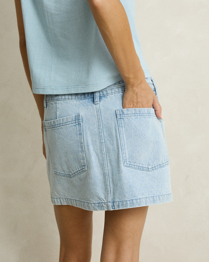 CHARLIE LOW RISE MINI SKIRT light wash