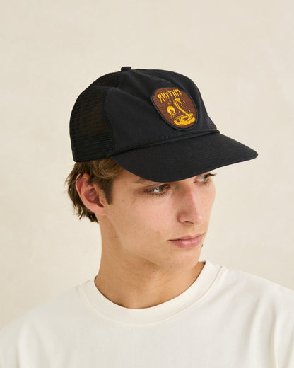 DESERT DAZE TRUCKER CAP black