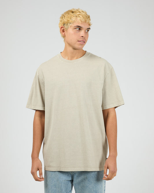 ESSENTIAL FIT TEE cement