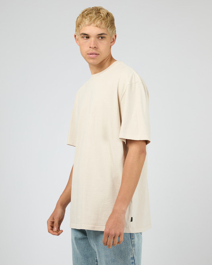 ESSENTIAL FIT TEE nat