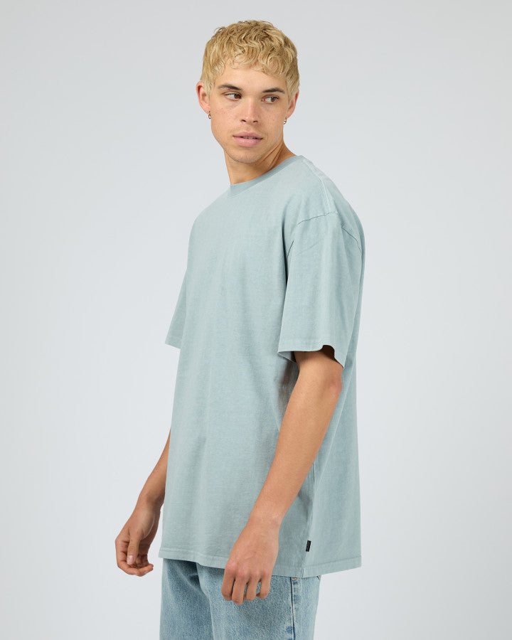 ESSENTIAL FIT TEE surf