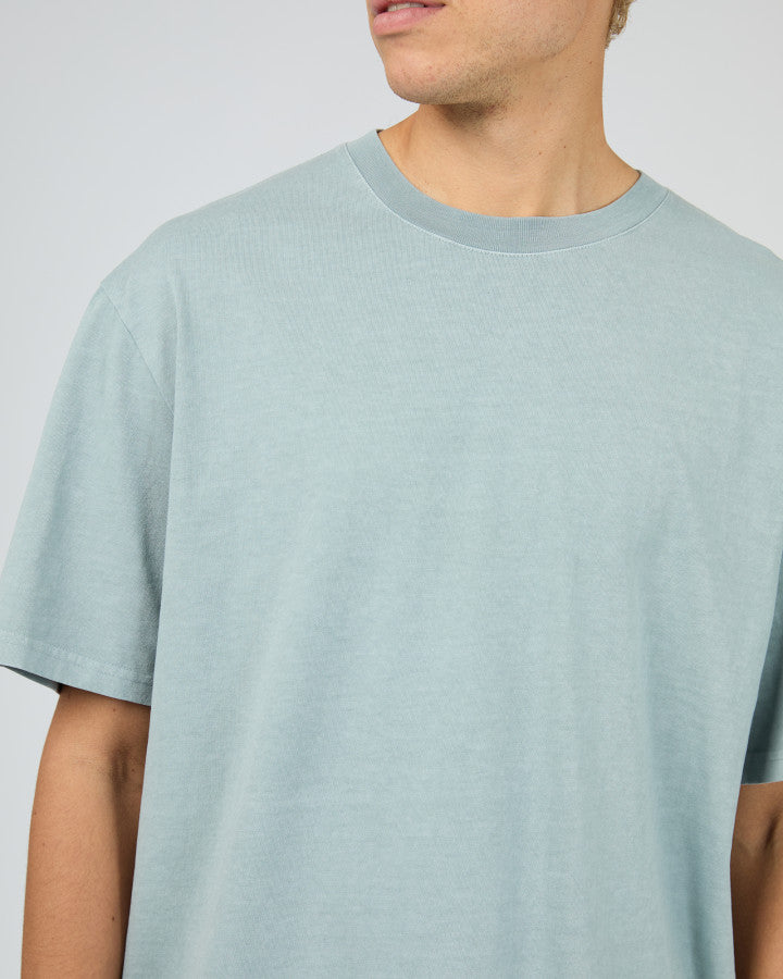 ESSENTIAL FIT TEE surf