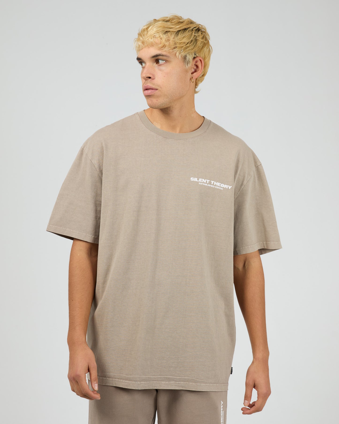 ESSENTIAL THEORY TEE cement