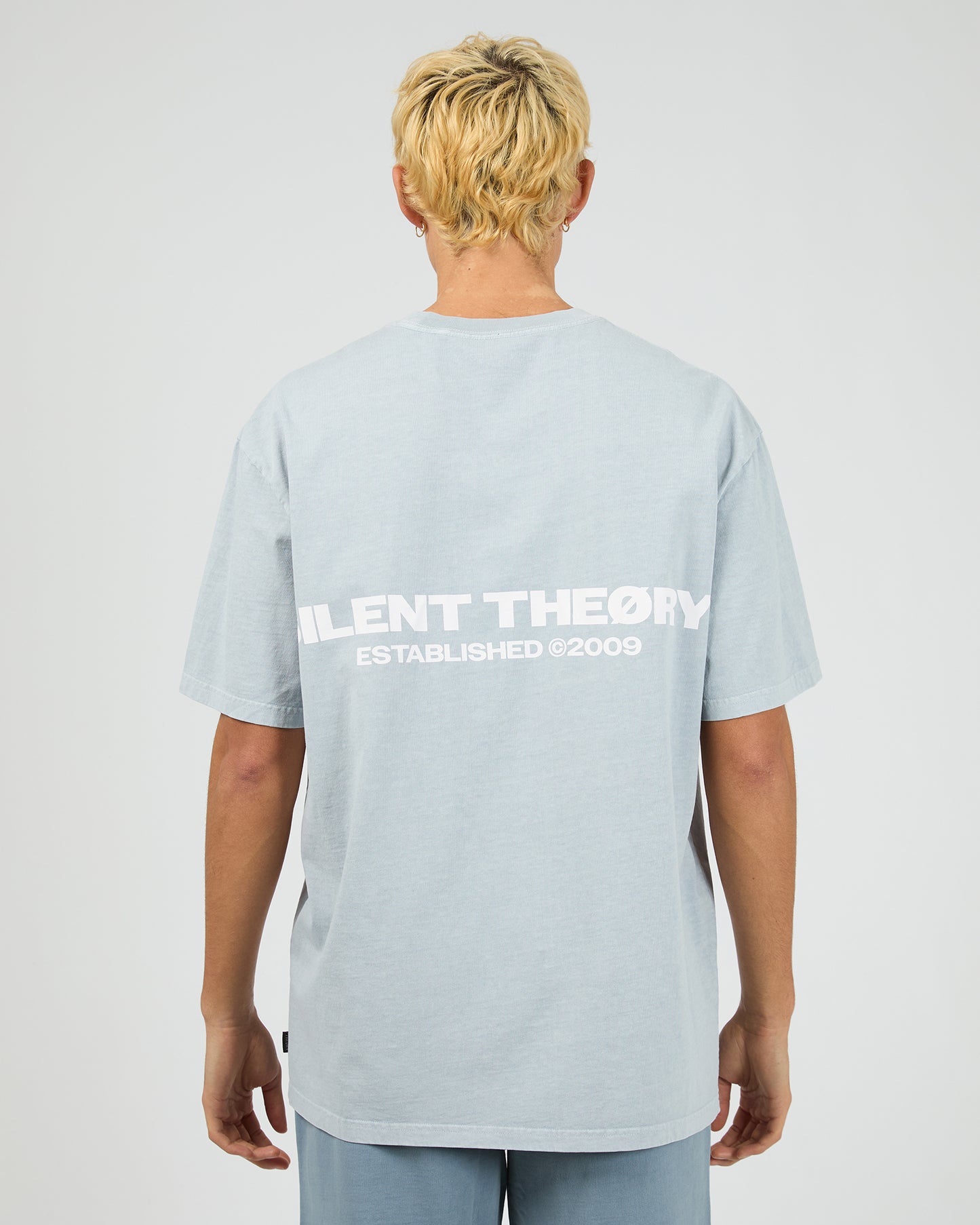 ESSENTIAL THEORY TEE sky blue