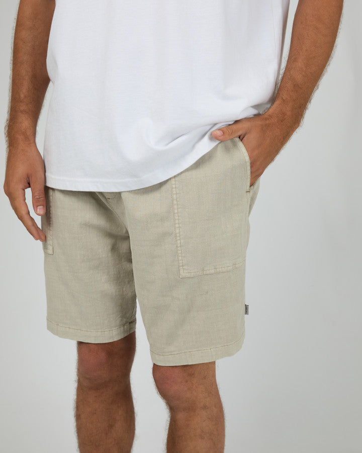 EW PATCH POCKET SHORT