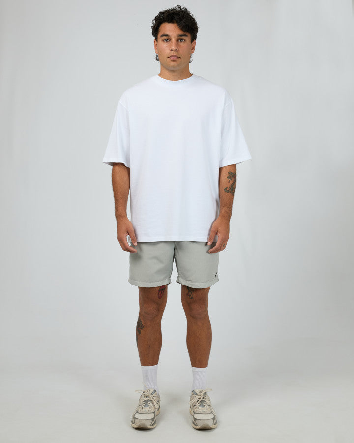 ILLUSION SHORT light grey