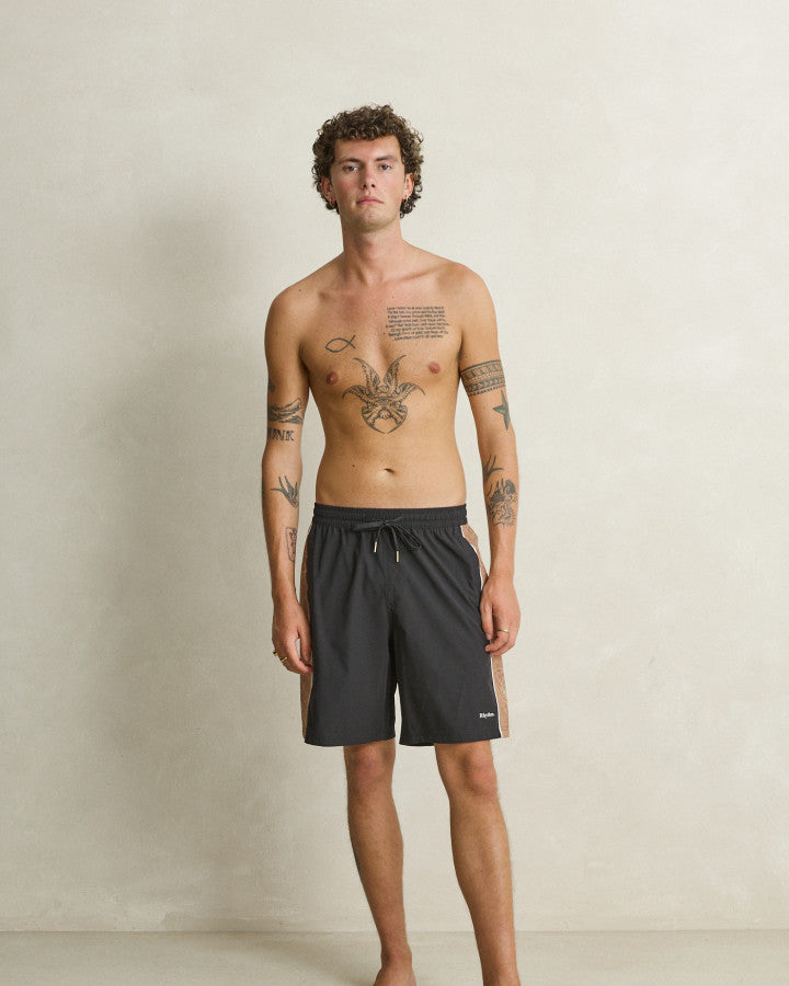 PANEL STRETCH BEACH SHORT black