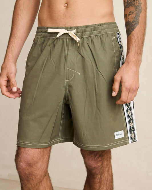 PANEL STRIPE BEACH SHORT olive