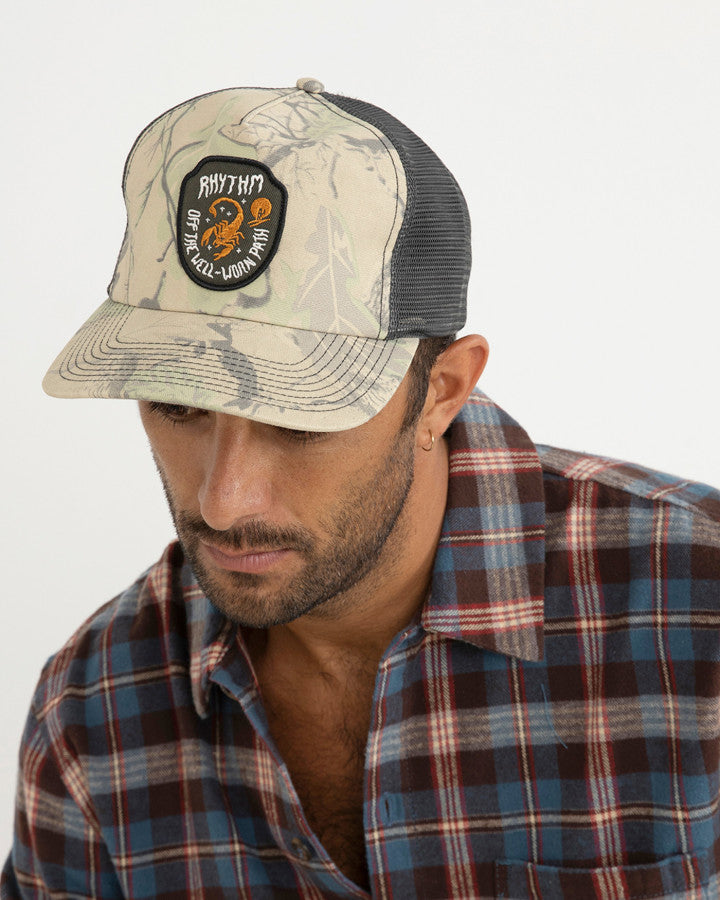 REAL TREE TRUCKER CAP tree camo