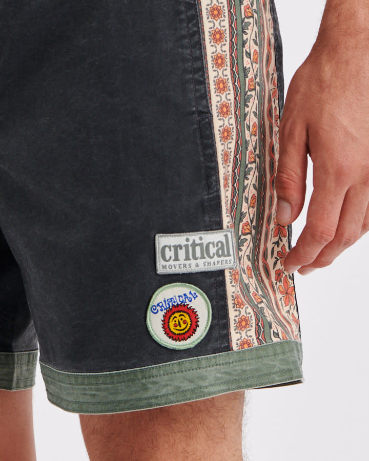 TONY 17" MIXTAPE TRUNK